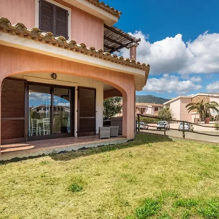 Isabel 2 Villa Villasimius